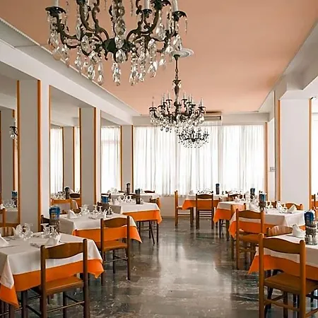 Zeus Hotel